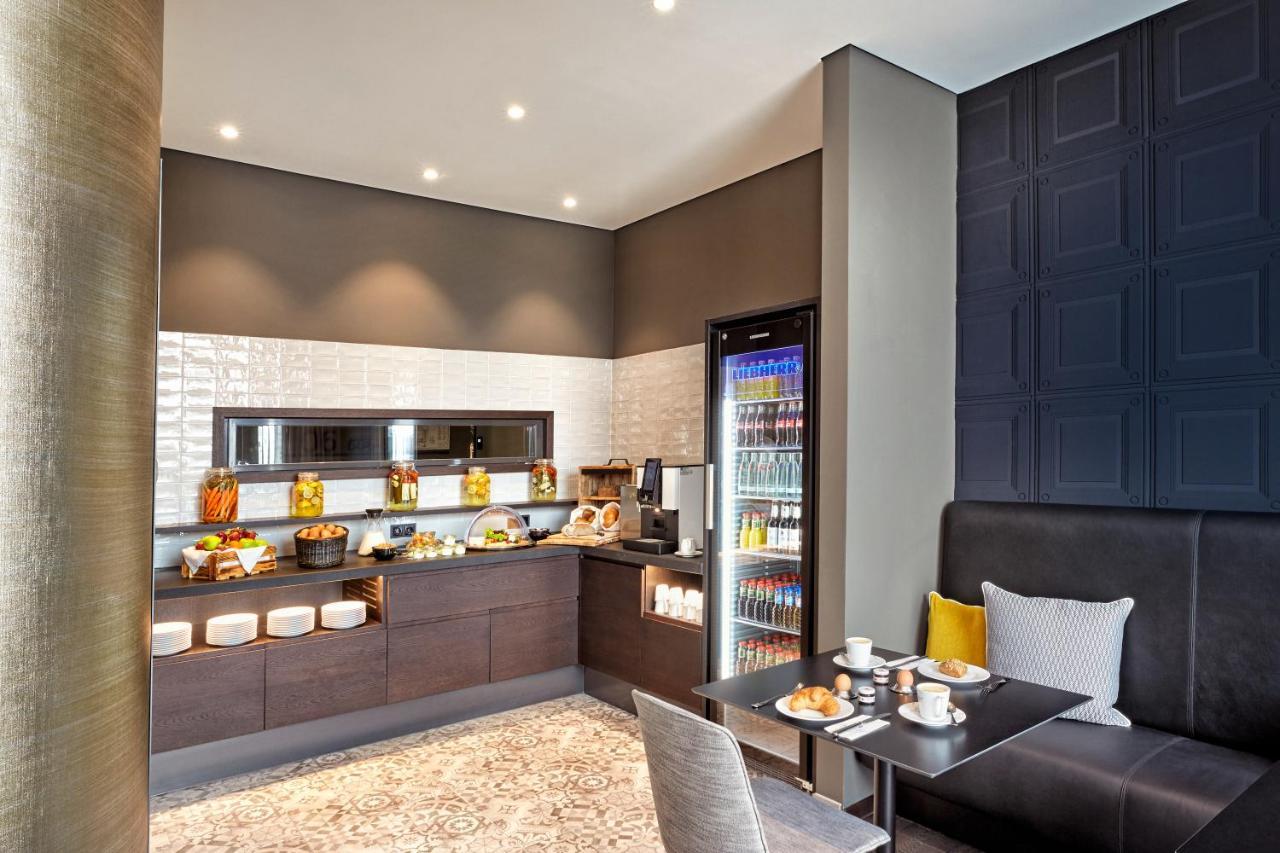 Hyperion Hotel Lipsko Exteriér fotografie The lounge at the airport